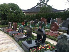 艺术墓碑：展现生命的故事，传达永恒的情感