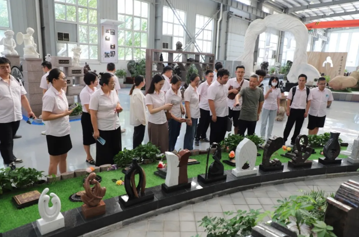 亿万先生集团设计营销专题培训：重塑协同，共筑卓越！