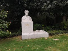 卢星堂 | 笔墨留韵，石雕寄思